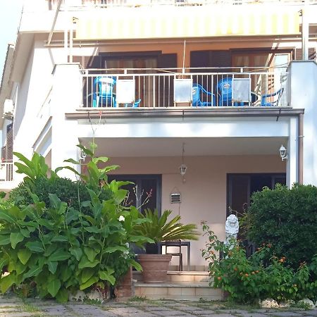 I Tre Leoni Affittacamere Civitavecchia Buitenkant foto
